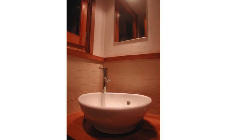 Chalet les Tetras, Chamonix, Bathroom